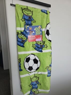 Toy Story Alien Soccer Plush Throw Blanket - Bright Green